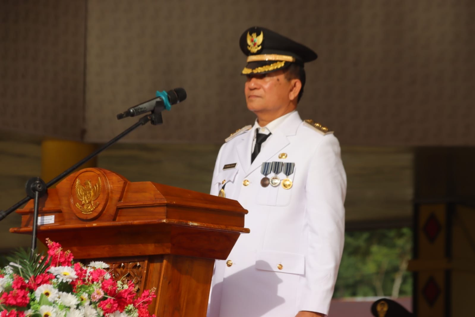 UPACARA PENURUNAN BENDERA PERINGATAN HUT KE-78 KEMRI DI KABUPATEN NIAS UTARA